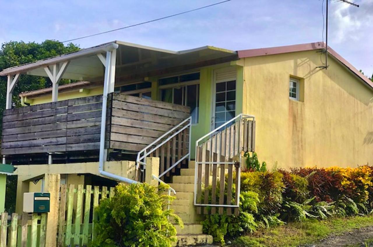 Maison Douce A Riviere-Salee Avec Vue Sur Jardin & Montagne Exteriör bild